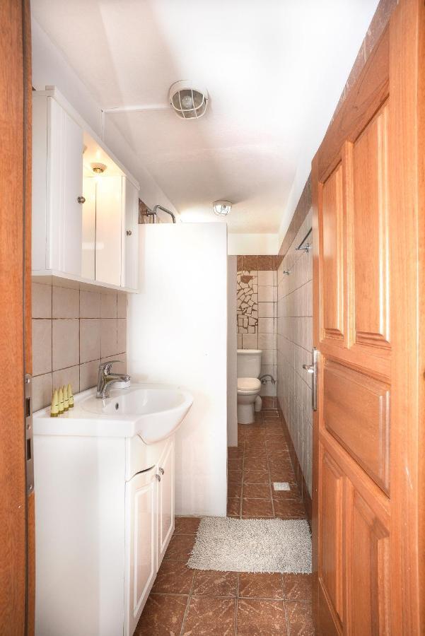 New! Paxoswhite Sea View Apartments & Studios! Gáios Exterior foto