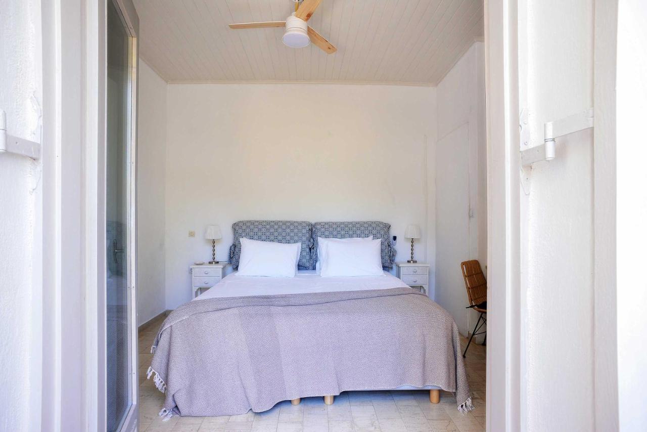 New! Paxoswhite Sea View Apartments & Studios! Gáios Exterior foto