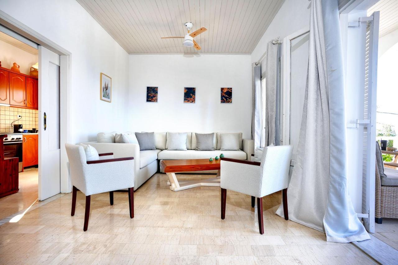 New! Paxoswhite Sea View Apartments & Studios! Gáios Exterior foto