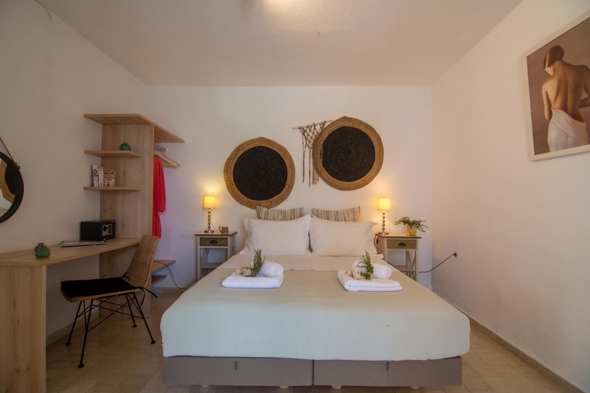 New! Paxoswhite Sea View Apartments & Studios! Gáios Exterior foto